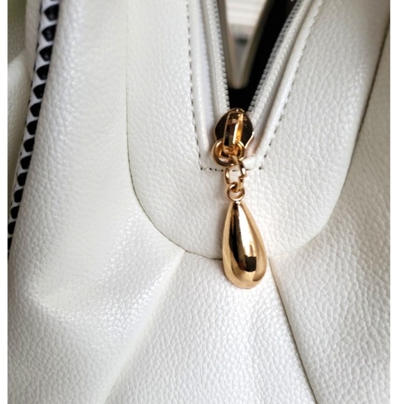 STUFF THE BAG White Bow Tote/crossbody. And Glam and fun. REBECCA MINKOFF - Picture 6 of 11